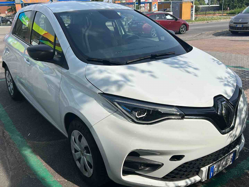 car Renault ZOE id80161 main photo