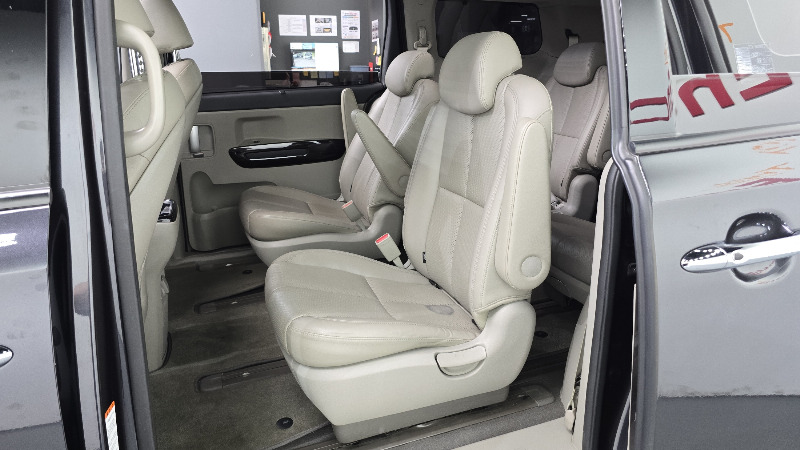 car KIA Carnival id80186 photo #11