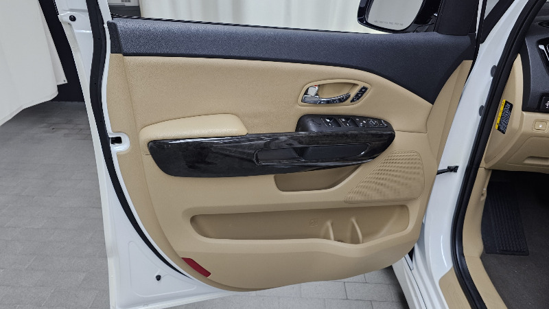 car KIA Carnival id80201 photo #24