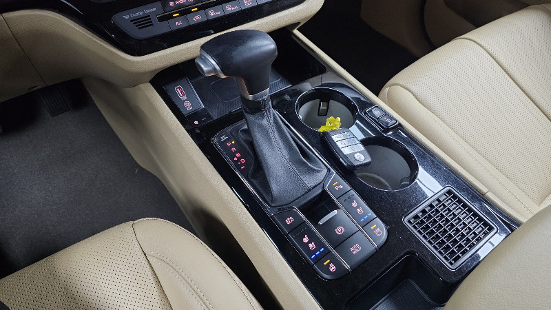 car KIA Carnival id80201 photo #9