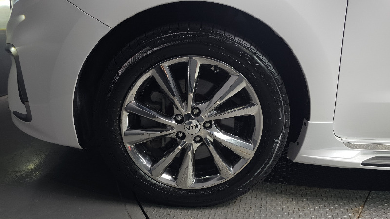 car KIA Carnival id80211 photo #5