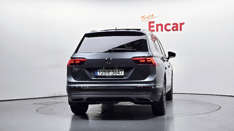 car Volkswagen Tiguan id80255 photo #4