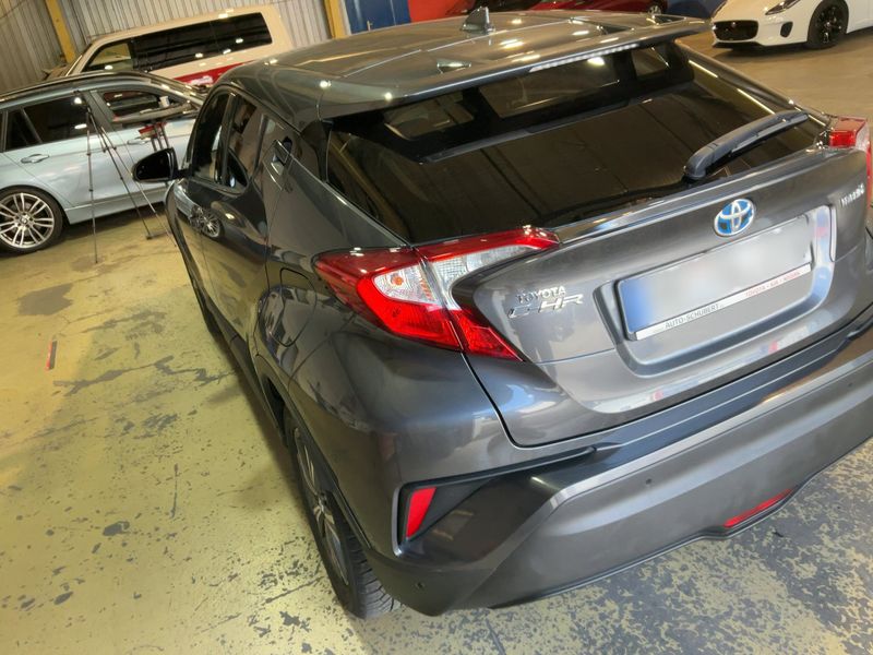 car Toyota C-HR id80351 photo #2