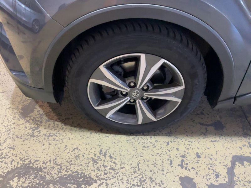 car Toyota C-HR id80351 photo #7