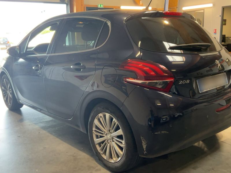car Peugeot 208 id80497 photo #2
