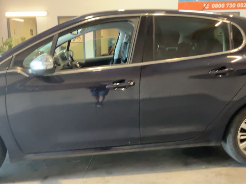 car Peugeot 208 id80497 photo #8