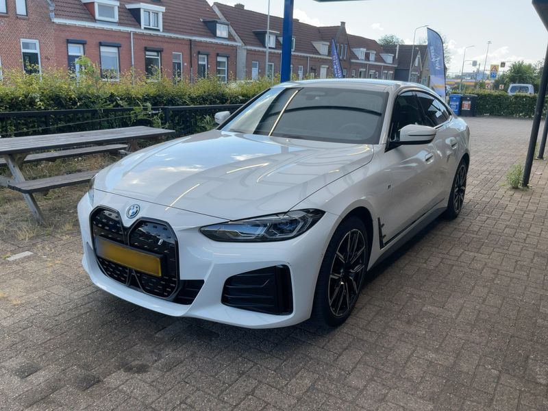 car BMW i4 id80574 main photo