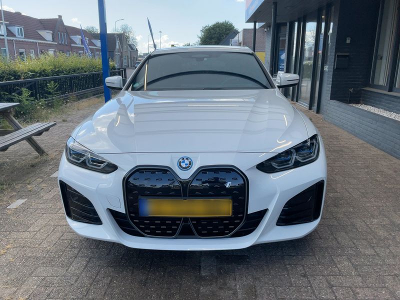 car BMW i4 id80574 photo #5
