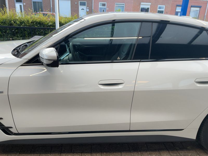 car BMW i4 id80574 photo #8