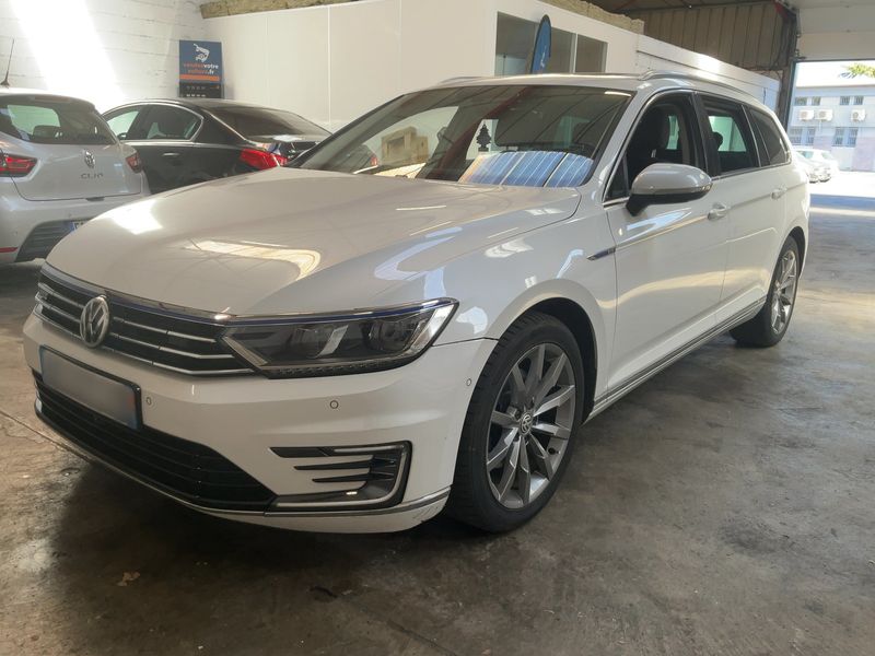 car Volkswagen Passat id80596 main photo
