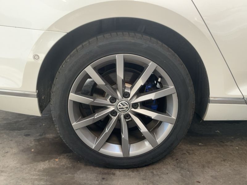 car Volkswagen Passat id80596 photo #10