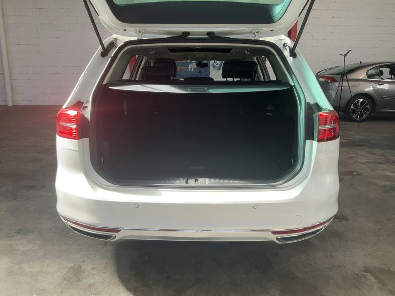 car Volkswagen Passat id80596 photo #15