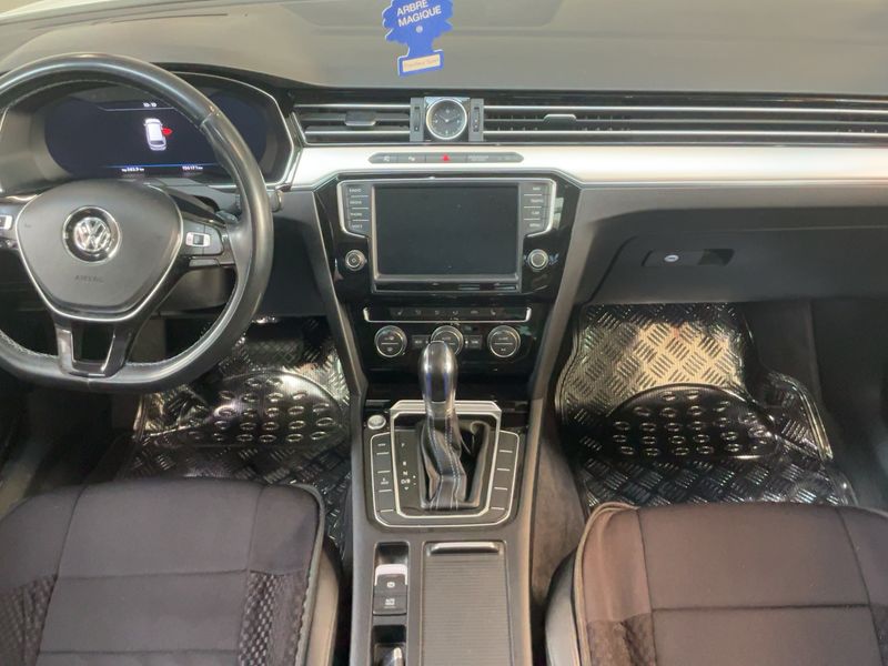 car Volkswagen Passat id80596 photo #17