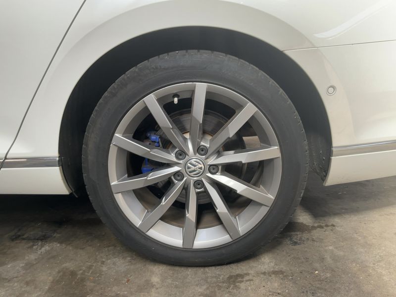 car Volkswagen Passat id80596 photo #9