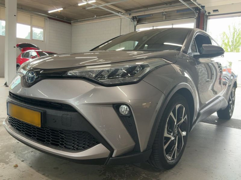 car Toyota C-HR id80604 main photo