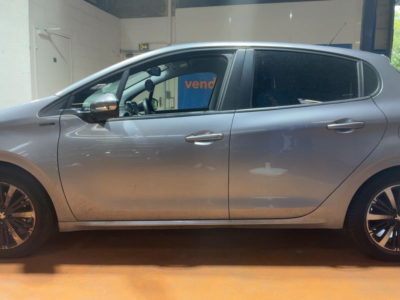 car Peugeot 208 id80698 photo #8
