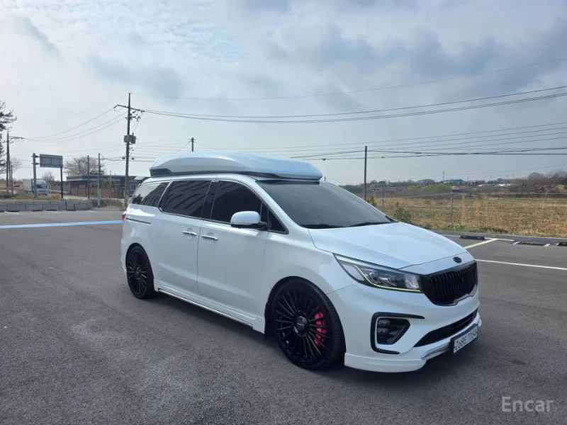 car KIA Carnival id80802 main photo