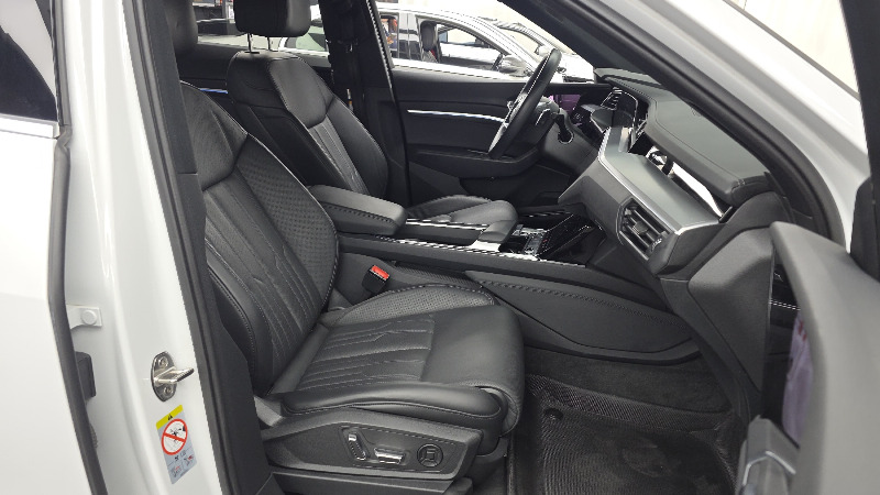 car Audi e-tron id80979 photo #11