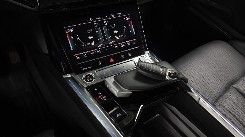 car Audi e-tron id80979 photo #9