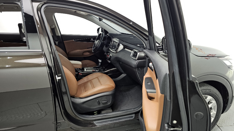 car KIA Sorento id82019 photo #18