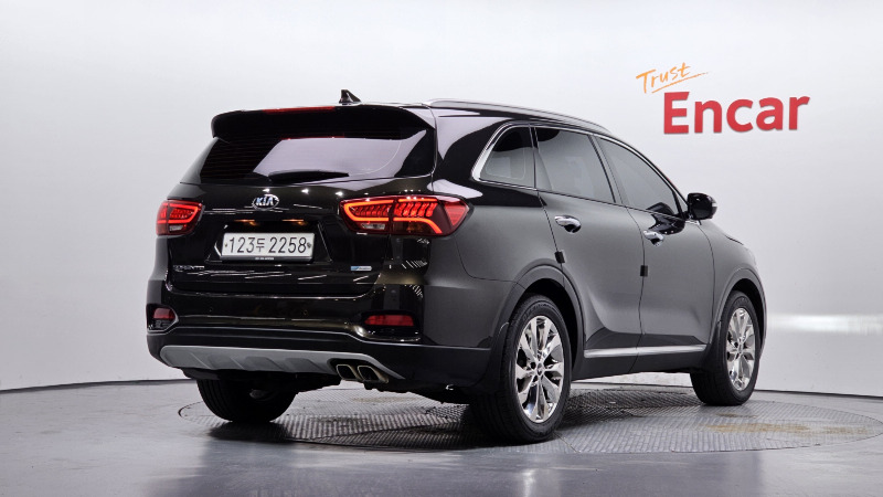 car KIA Sorento id82019 photo #2