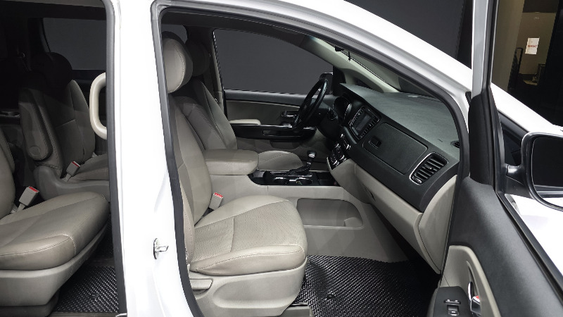 car KIA Carnival id82853 photo #11
