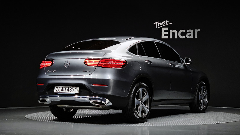 car Mercedes Benz GLC id84208 photo #2