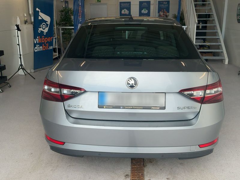 car Skoda Superb id84308 photo #5