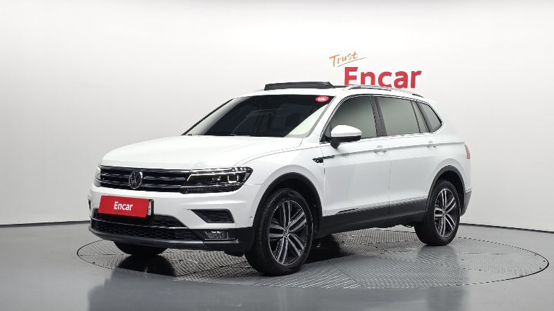 car Volkswagen Tiguan id84341 main photo