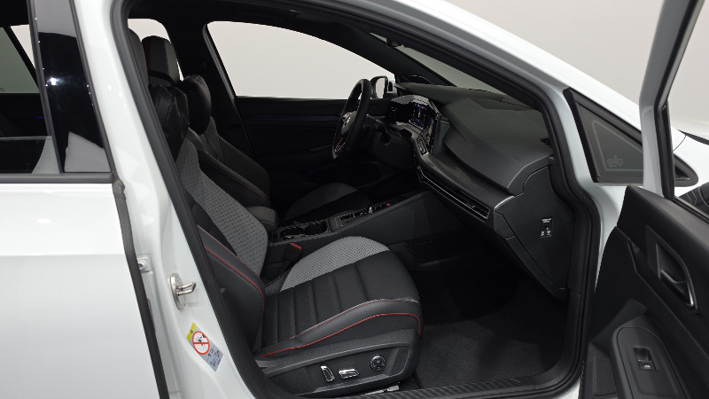 car Volkswagen Golf id84342 photo #26