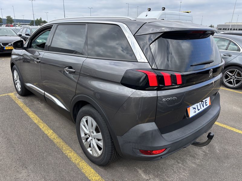 car Peugeot 5008 id84671 photo #3