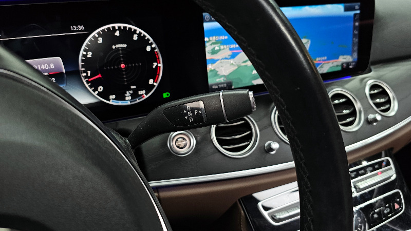 car Mercedes Benz E Class id84836 photo #9