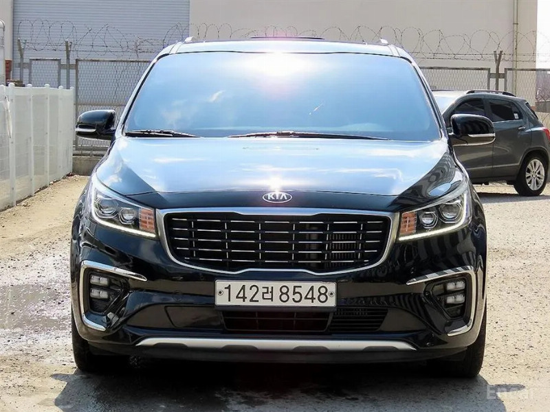 car KIA Carnival id85018 main photo