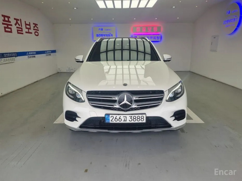 car Mercedes Benz GLC id85103 main photo