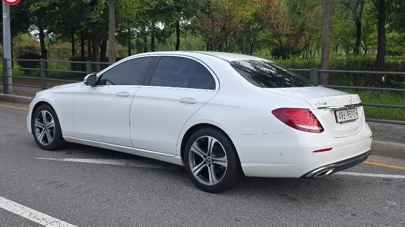 car Mercedes Benz E Class id85177 photo #2