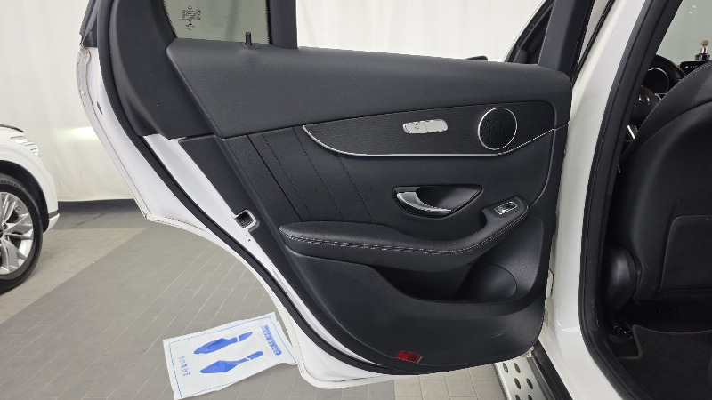 car Mercedes Benz GLC id85228 photo #25