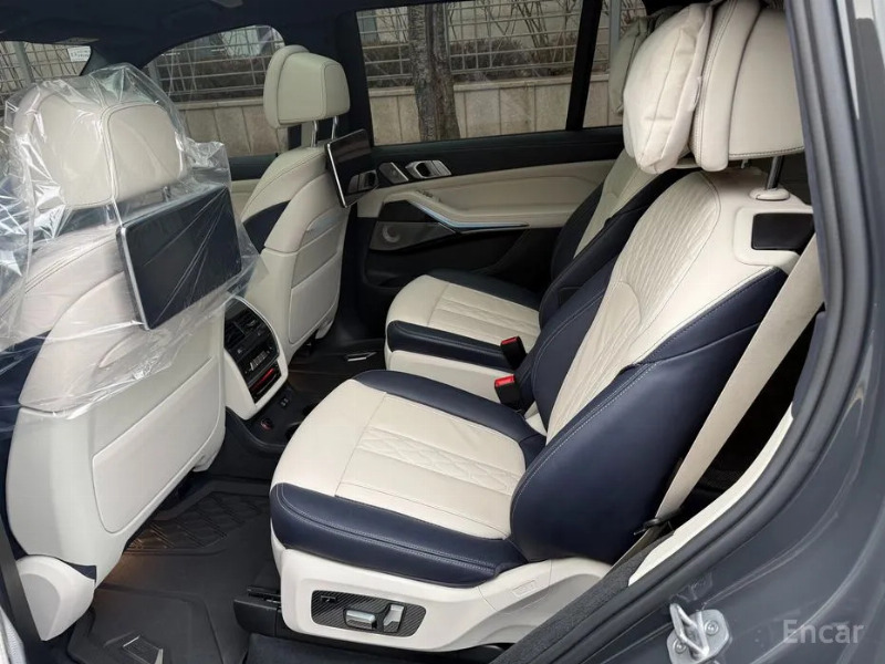 car BMW X7 id85264 photo #18