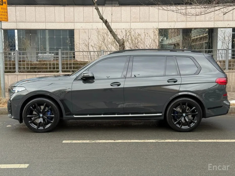 car BMW X7 id85264 photo #3