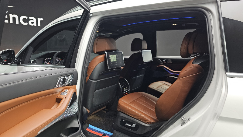 car BMW X7 id85346 photo #12