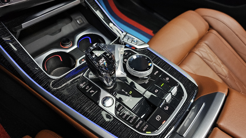 car BMW X7 id85346 photo #9