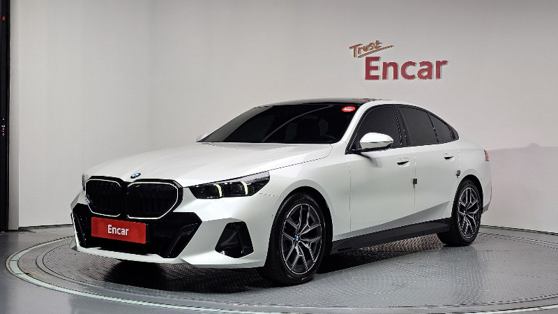 car BMW 5 Series id85357 main photo