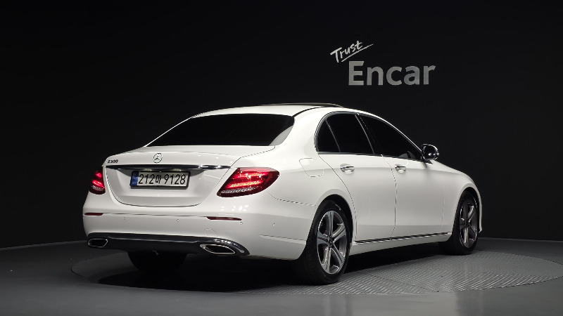 car Mercedes Benz E Class id85375 photo #2