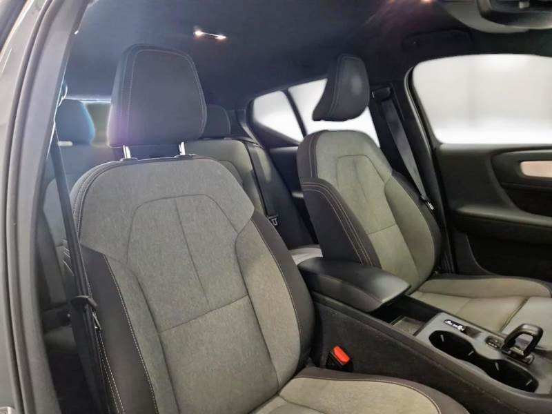 car Volvo XC40 id85437 photo #8
