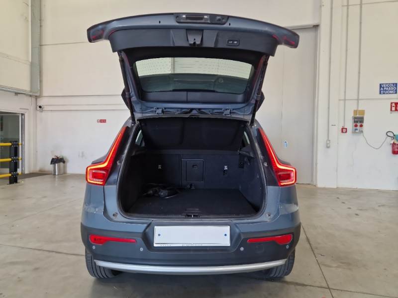 car Volvo XC40 id85437 photo #9