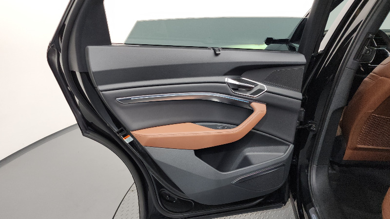 car Audi e-tron id85484 photo #25