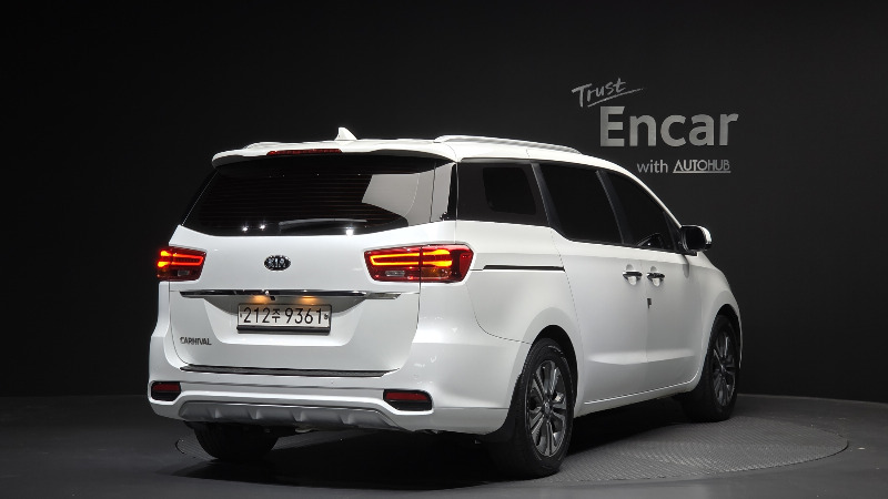 car KIA Carnival id85501 photo #2