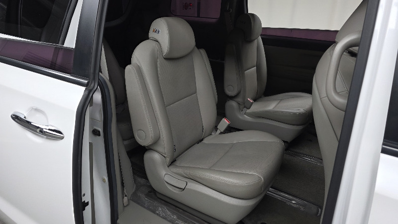 car KIA Carnival id85501 photo #26