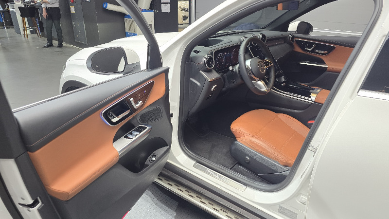 car Mercedes Benz GLC id85571 photo #10