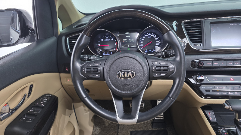 car KIA Carnival id85620 photo #14