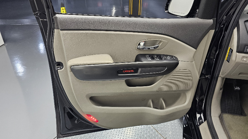 car KIA Carnival id85625 photo #24